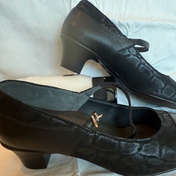 SAS Mary Jane Leather Comfort Heels – Size 9N Black Low Heeled Comfort -n- Cute - Picture 5 of 11